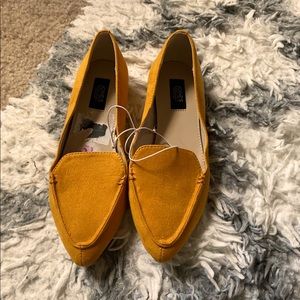 Jones New York Signature Flats